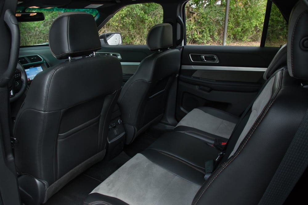 2017 Ford Explorer Photo Gallery