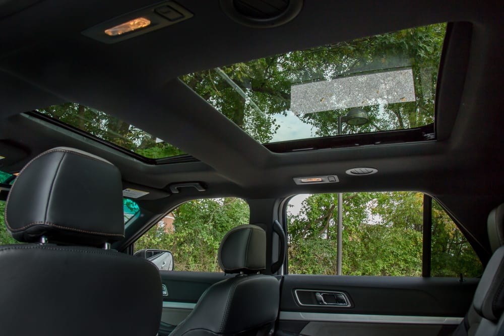 2017 Ford Explorer Photo Gallery