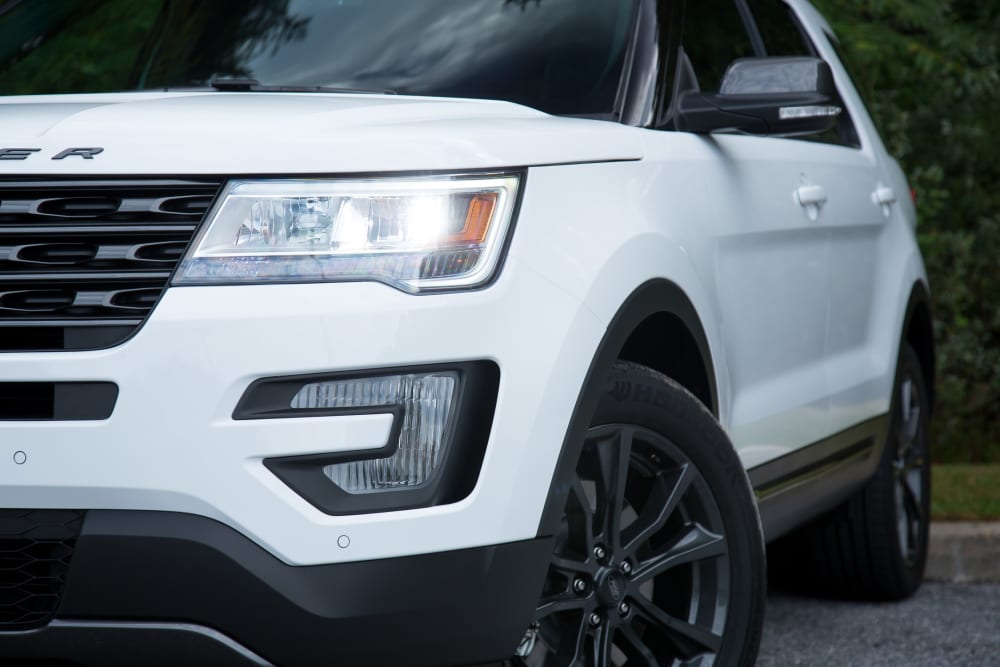2017 Ford Explorer Photo Gallery