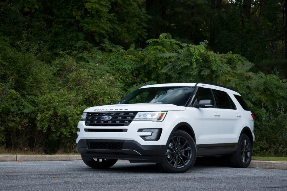 2017 Ford Explorer Photo Gallery