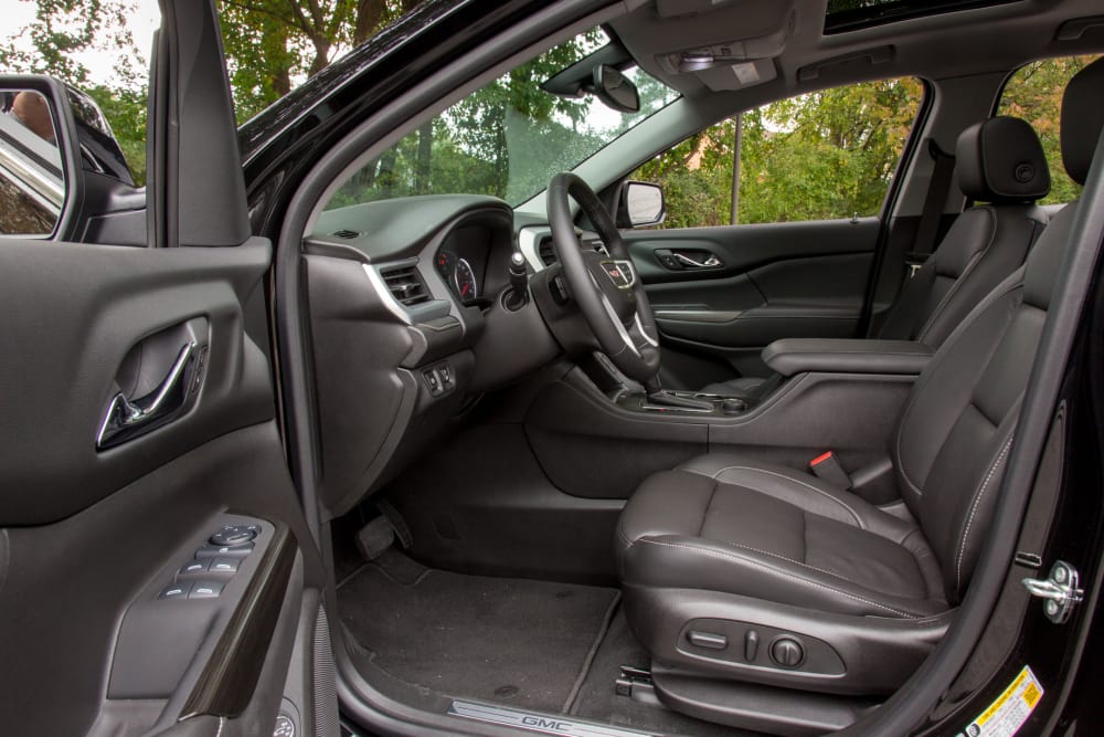 2017 GMC Acadia Photo Gallery