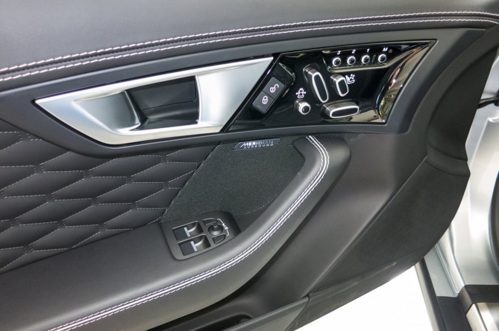 2017 Jaguar F-Type: AutoAfterWorld 25 2017 Jaguar F-Type: AutoAfterWorld