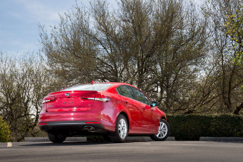 2017 Kia Forte Review: Photo Gallery