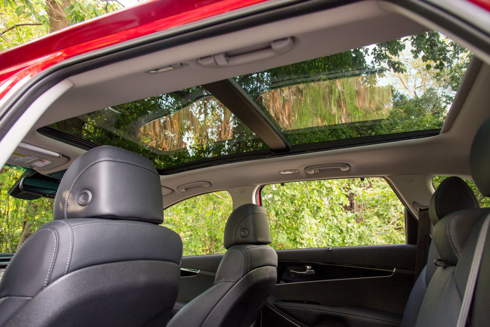 2017 Kia Sorento Photo Gallery