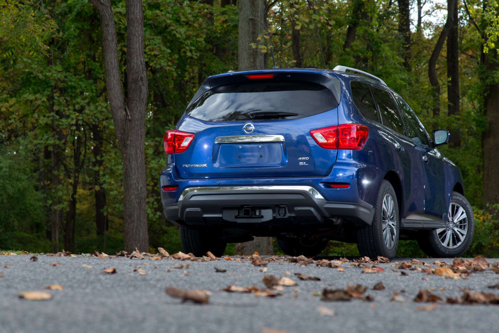 2017 Nissan Pathfinder Photo Gallery