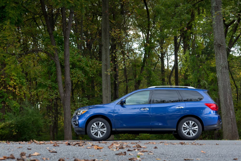 2017 Nissan Pathfinder Photo Gallery