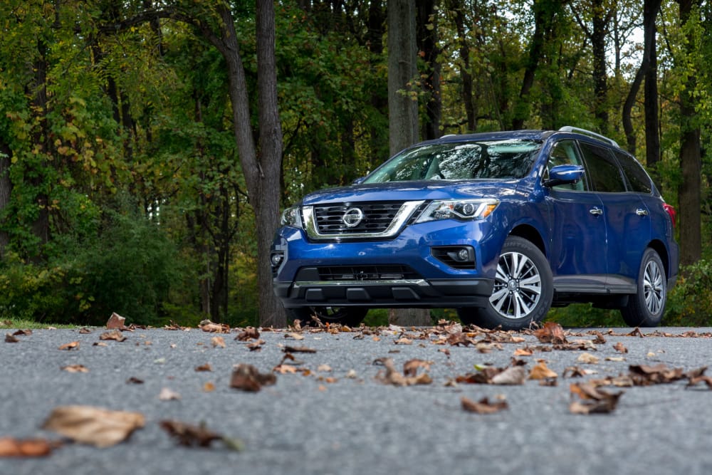 2017 Nissan Pathfinder Photo Gallery