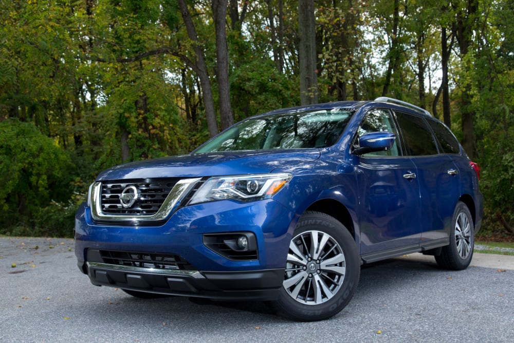 2017 Nissan Pathfinder Photo Gallery