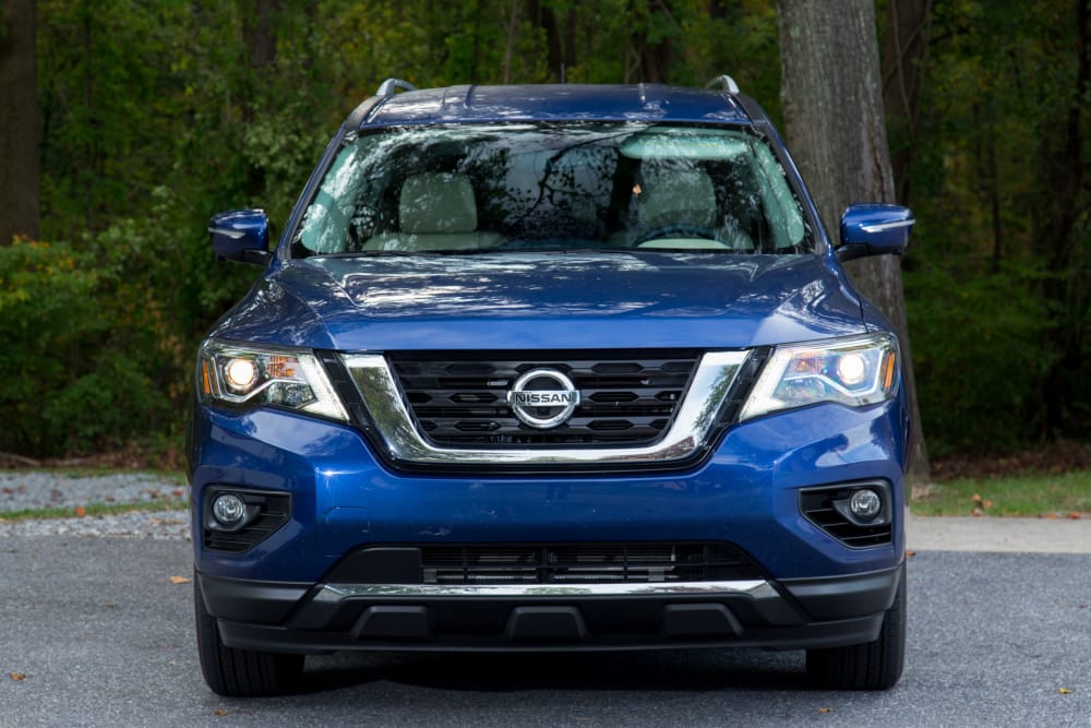 2017 Nissan Pathfinder Photo Gallery