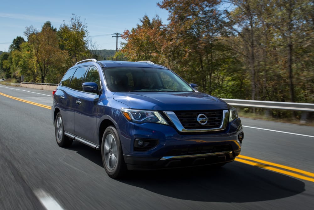 2017 Nissan Pathfinder Photo Gallery