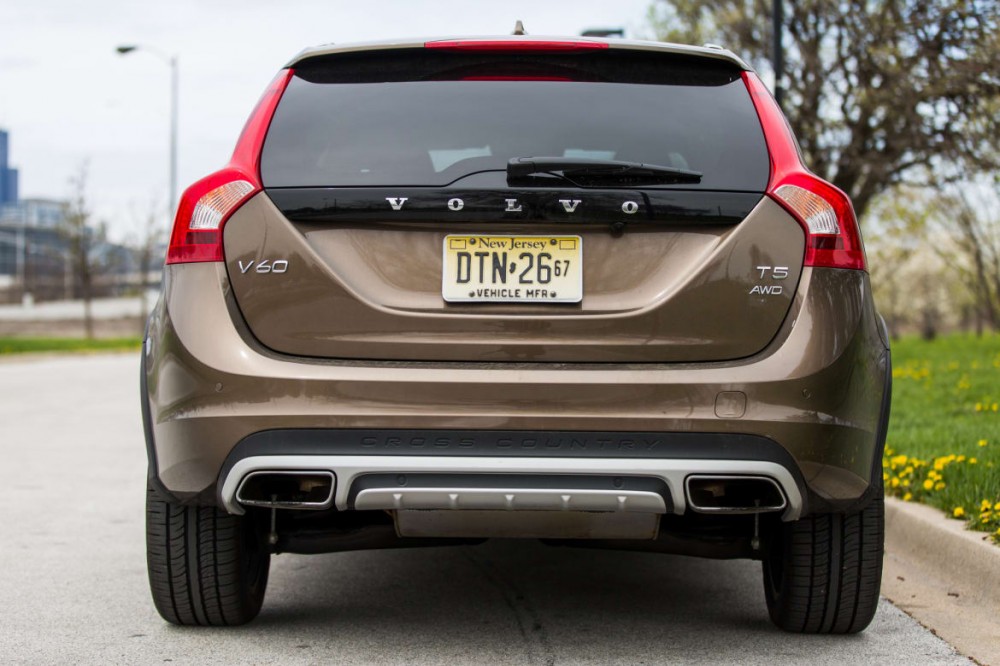 2017 Volvo V60 Cross Country:  AutoAfterWorld