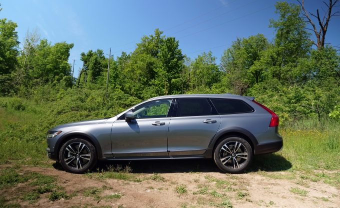 2017 Volvo V90 Cross Country Review