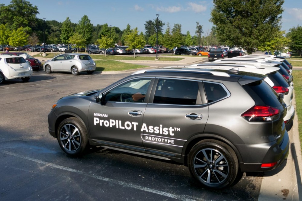 Nissan Demonstrates Semi-Autonomous ProPilot Feature