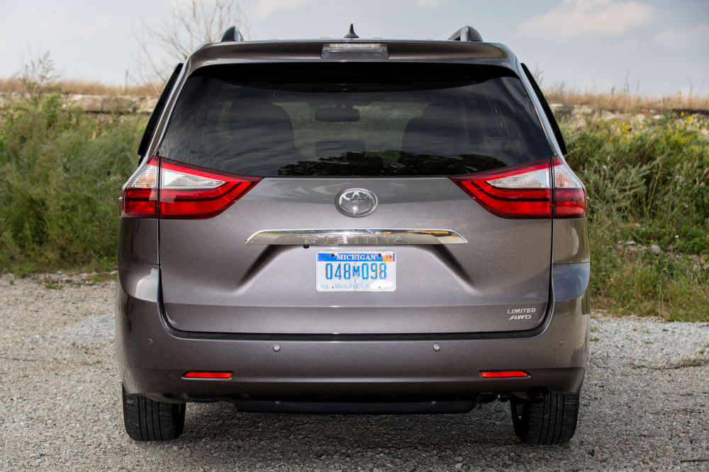 What&apos;s the Ultimate Minivan for 2016?