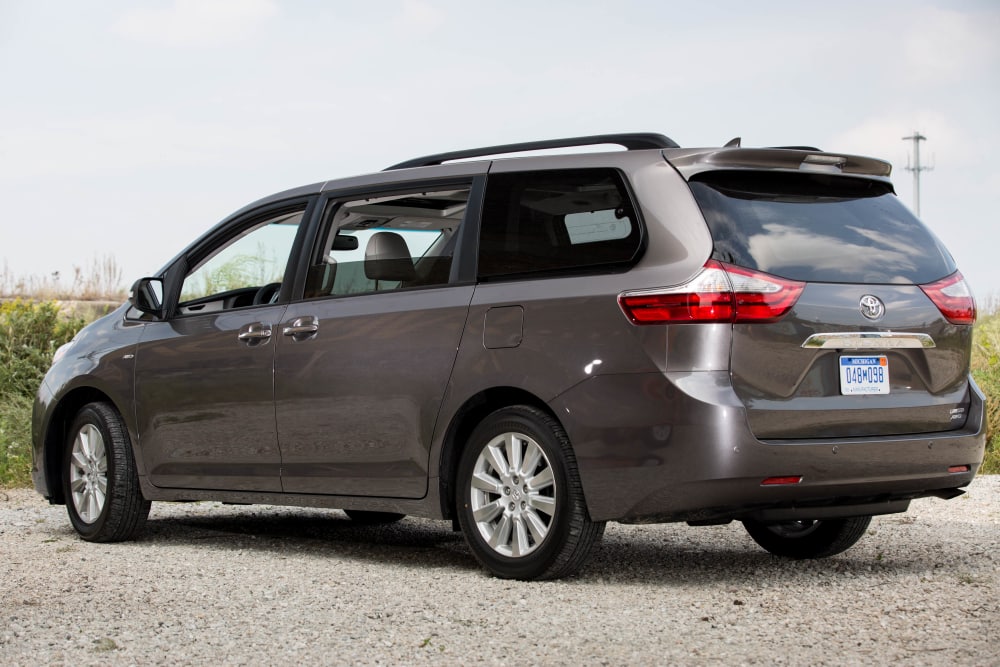 What&apos;s the Ultimate Minivan for 2016?