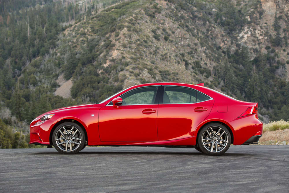 2016 Lexus IS Gets New Turbo Engine