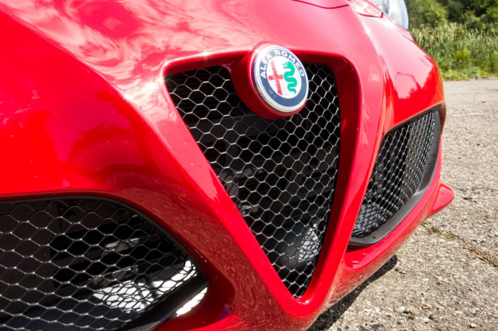 2017 Alfa Romeo 4C:  AutoAfterWorld
