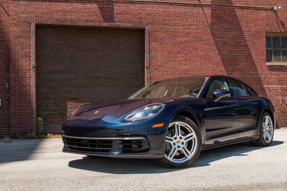 2017 Porsche Panamera:  AutoAfterWorld