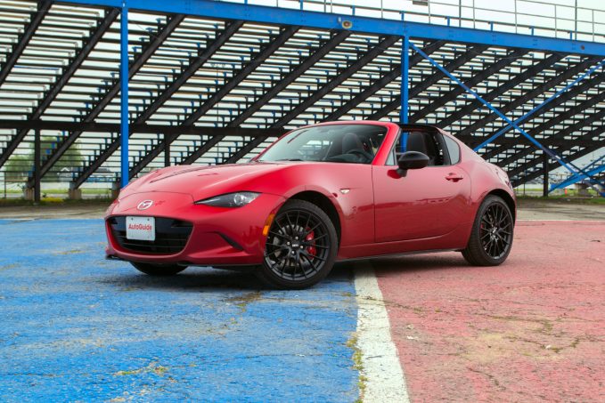 2017 Toyota 86 vs Mazda MX-5 Miata RF Track Comparison
