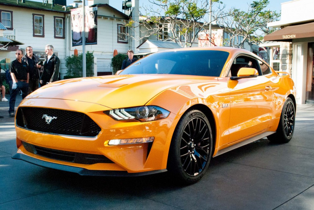 2018 Mustang Muzzles V-8 Growl to Be &apos;Good Neighbor&apos;