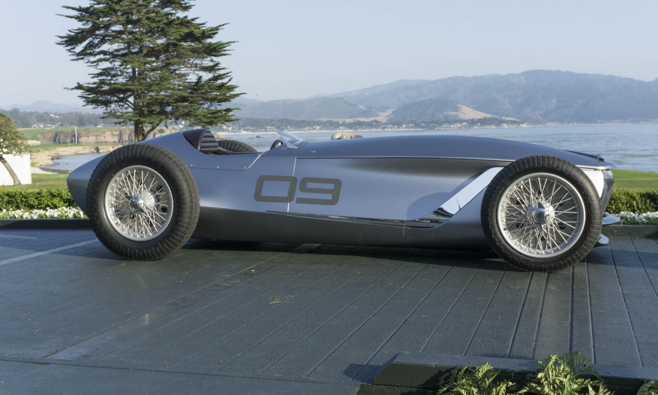 2017 Pebble Beach Concours: Infiniti Unveils Prototype 9 Concept