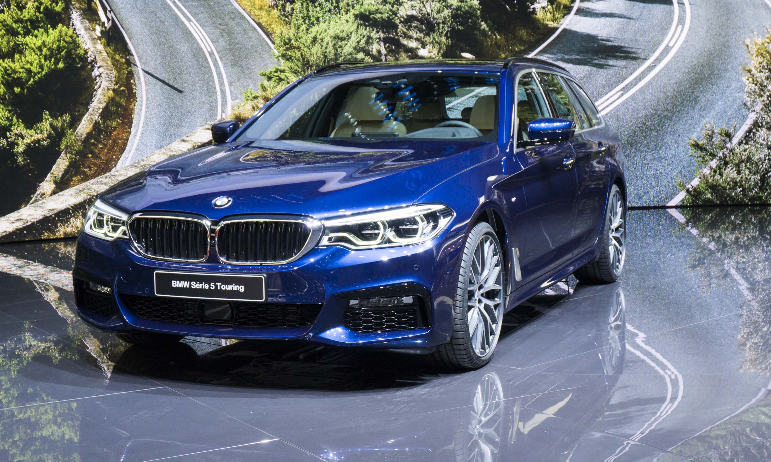 2017 Geneva Motor Show: Luxury Cars