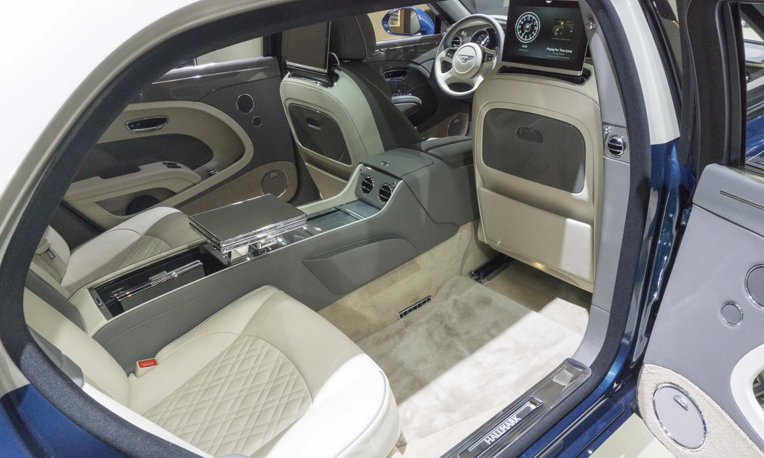 2017 Geneva Motor Show: Luxury Cars