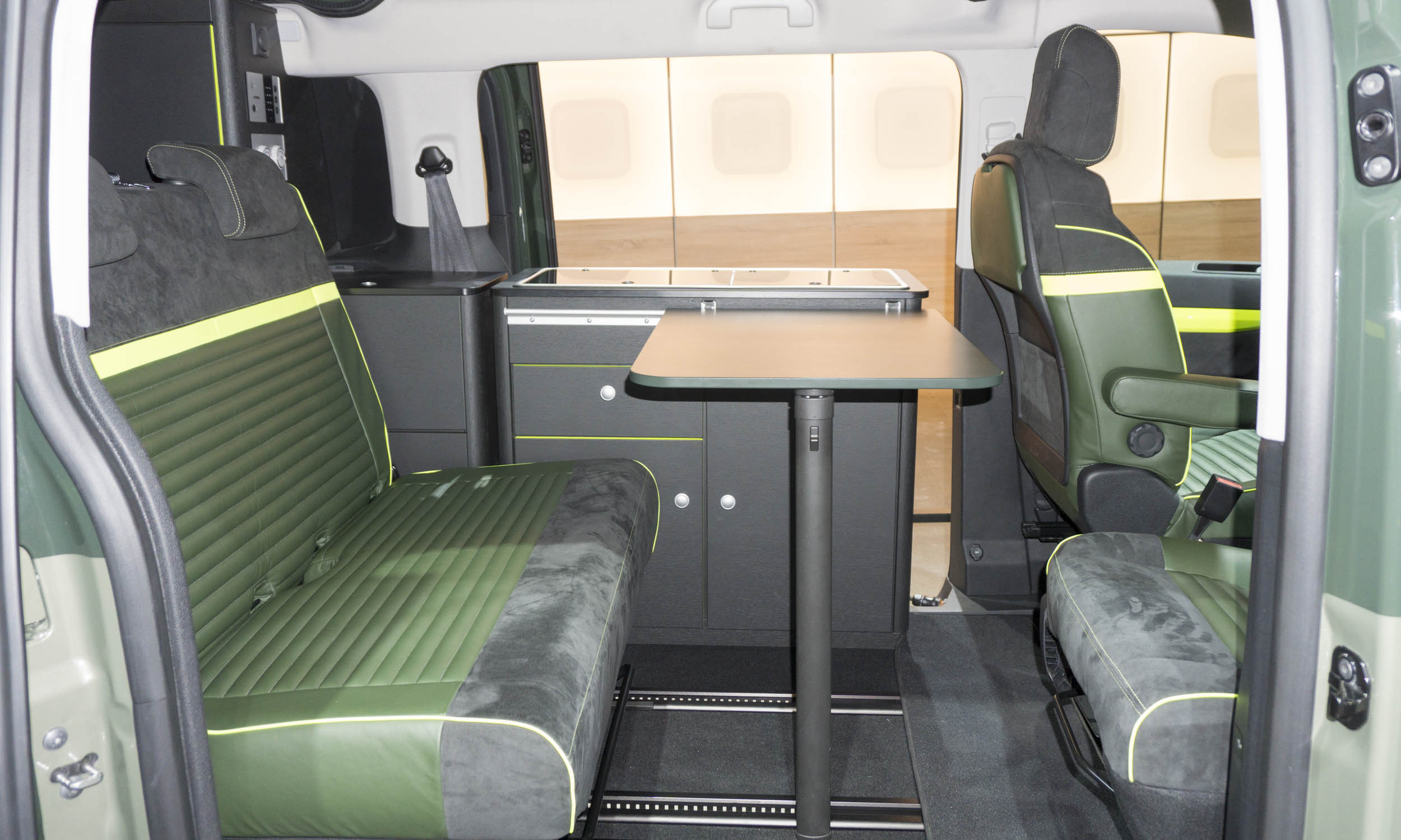 2017 Frankfurt Motor Show: Versatile Vans