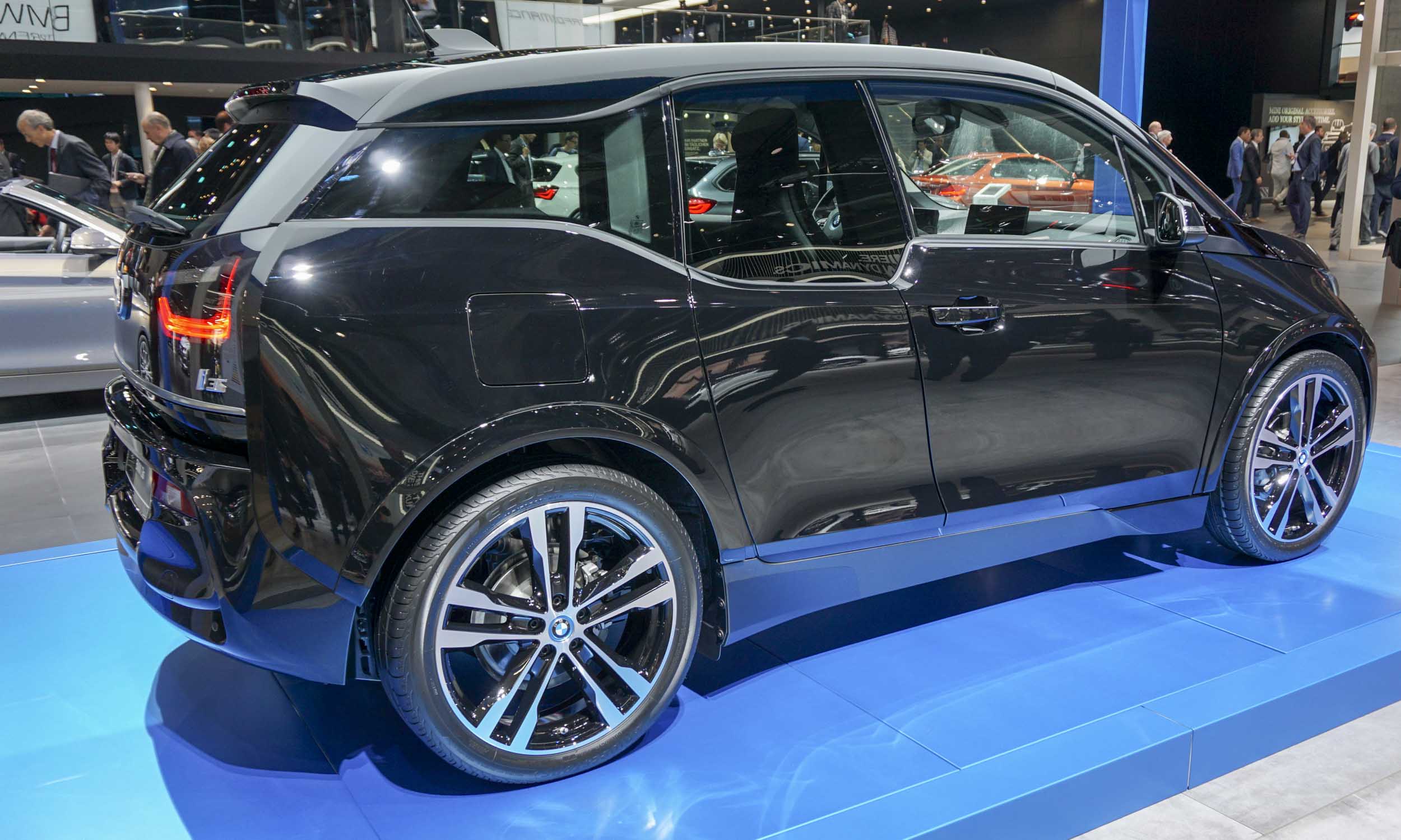 2017 Frankfurt Motor Show: BMW Unveils Future Models