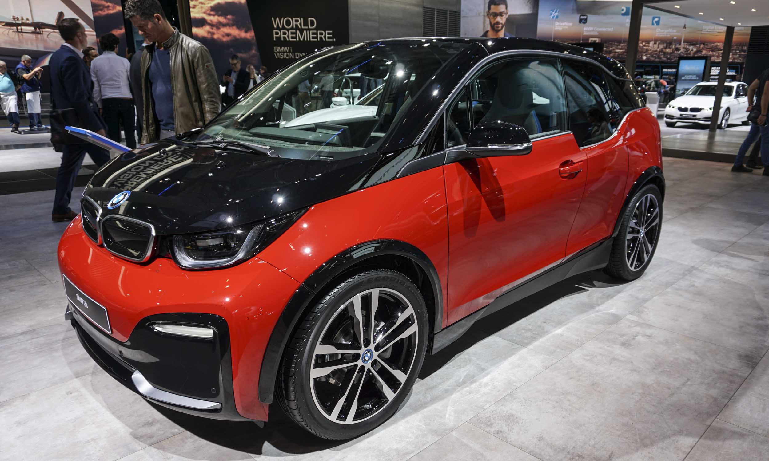 2017 Frankfurt Motor Show: BMW Unveils Future Models