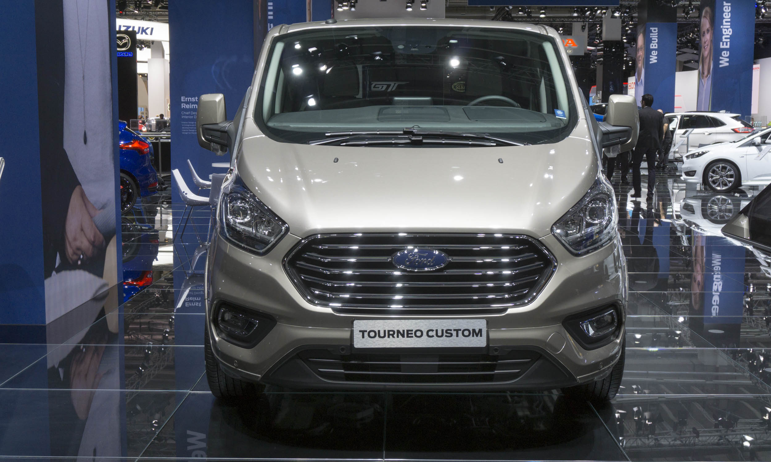 2017 Frankfurt Motor Show: Versatile Vans