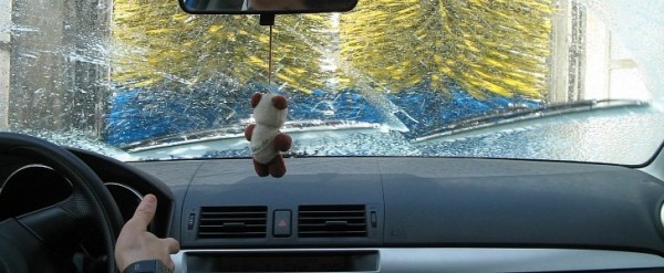 How to Remove Dead Bugs off Your Car