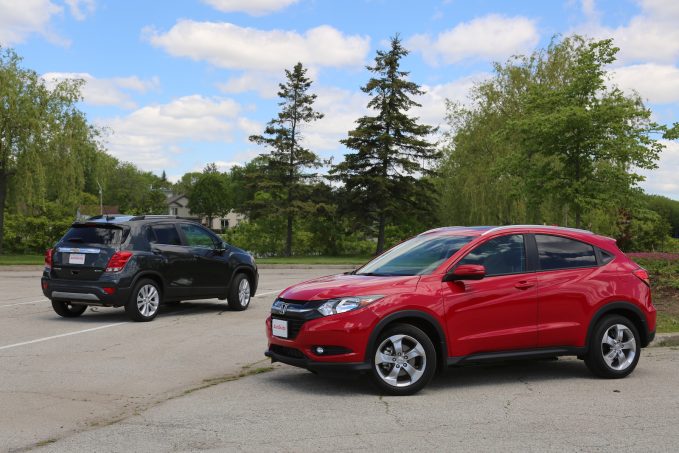 2017 Chevrolet Trax vs 2017 Honda HR-V Comparison Test