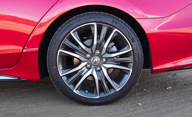 2018 Acura RLX Sport Hybrid Review