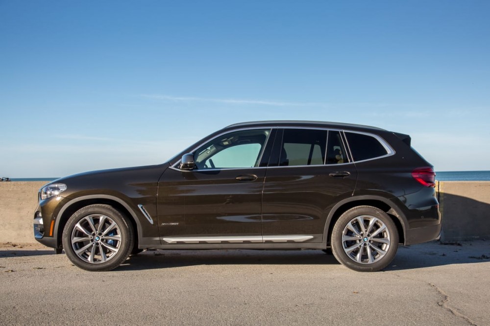 2018 BMW X3:  AutoAfterWorld