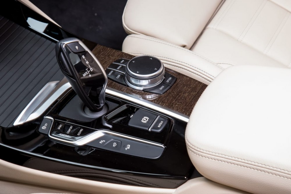 2018 BMW X3:  AutoAfterWorld