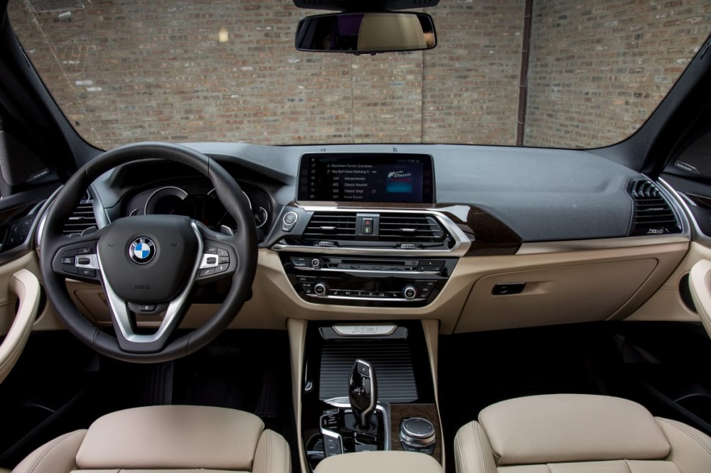 2018 BMW X3:  AutoAfterWorld