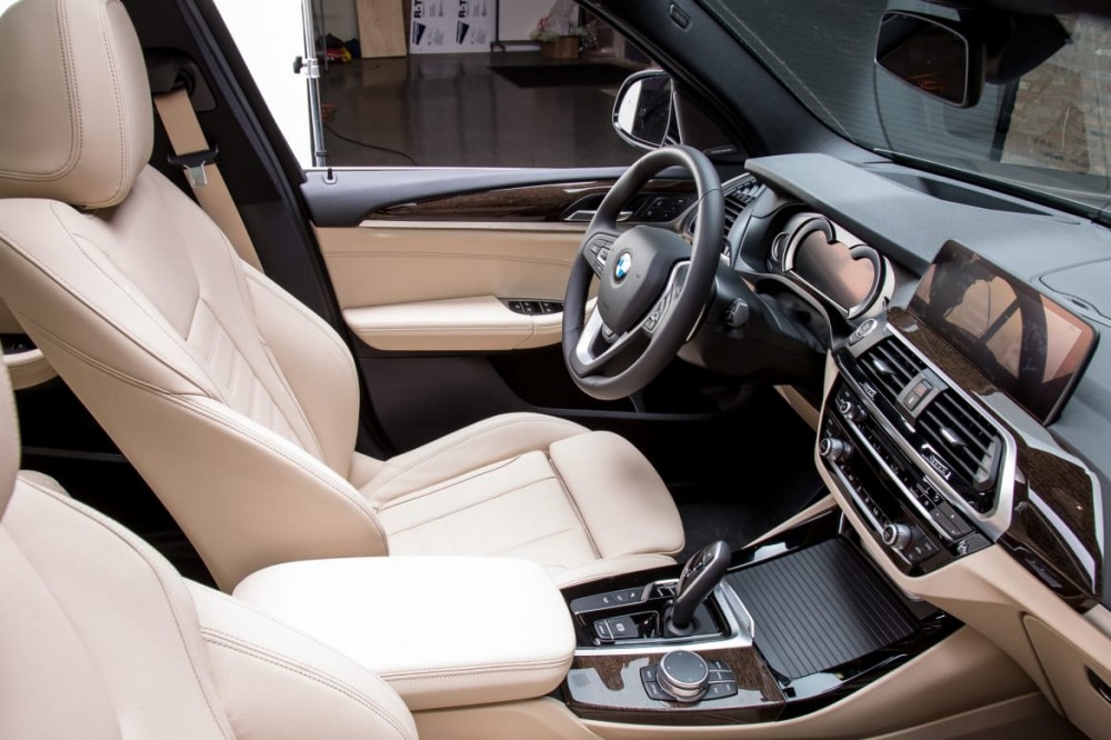 2018 BMW X3:  AutoAfterWorld