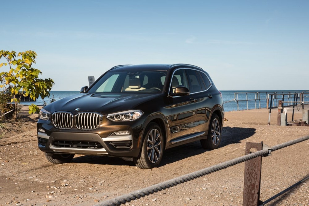 2018 BMW X3:  AutoAfterWorld