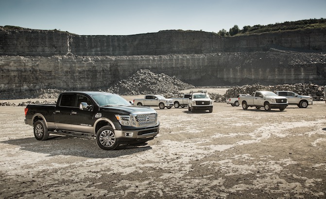 2018 Nissan Titan, Titan XD Pickups Add Midnight Edition to Lineup