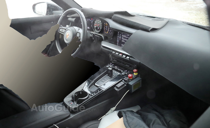 Check out the Interior of the new 2019 Porsche 911