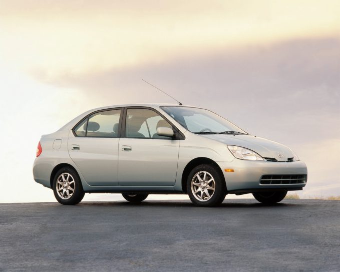 Top 10 Cars Owners Keep for 15 Years or More