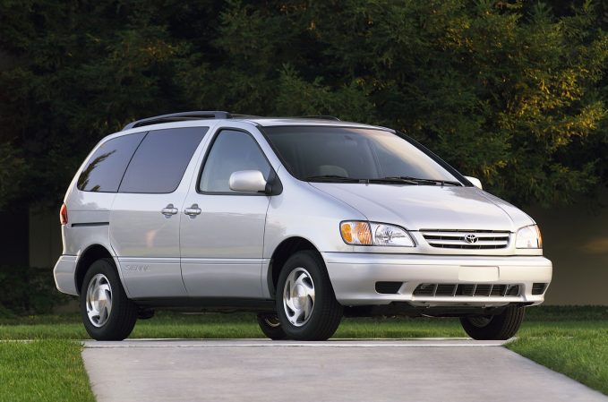 Top 10 Cars Owners Keep for 15 Years or More
