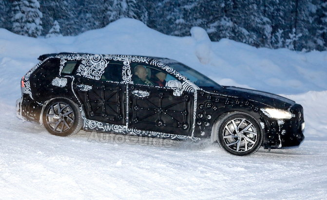 2020 Volvo V60 Spotted for the First Time in Sweden