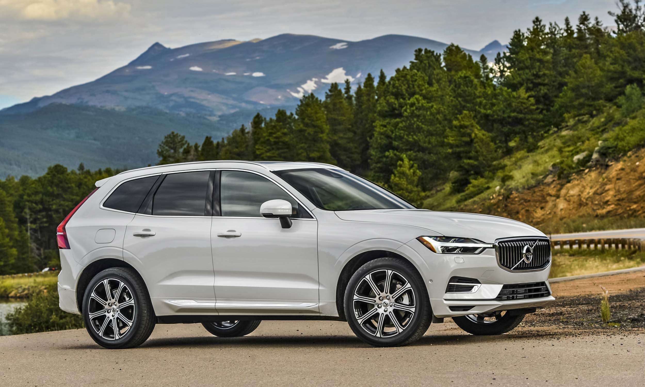 Volvo XC60 Wins 2018 North American Utility Vehicle of the Year