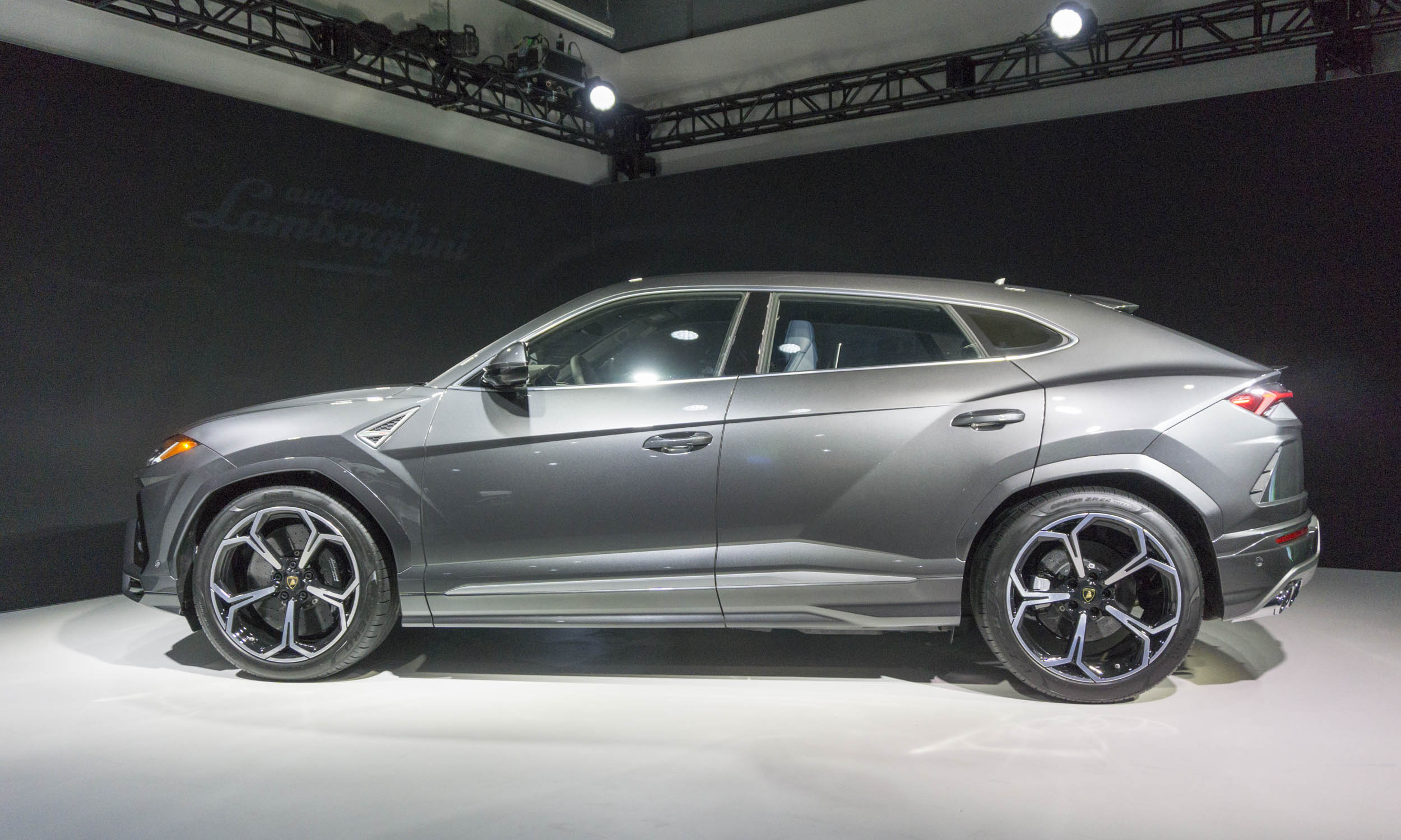 2018 Detroit Auto Show: 2018 Lamborghini Urus