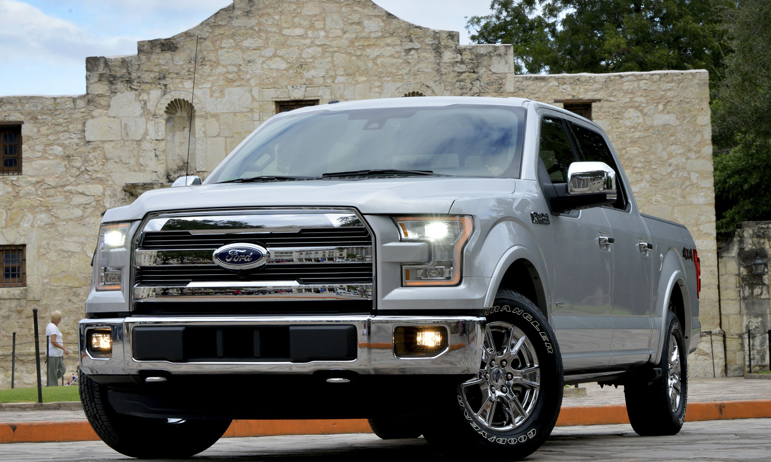 Lincoln Navigator Wins 2018 North American Truck of the Year