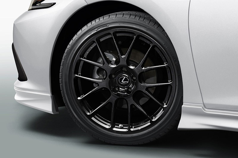 2019 Lexus ES Gets TRD F Sport Parts, Digital Mirrors Priced at $2,000