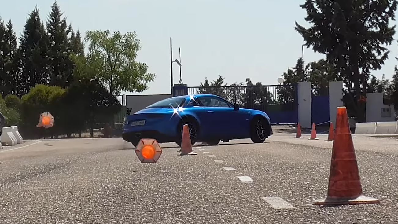 Alpine A110 Struggles in Moose Test