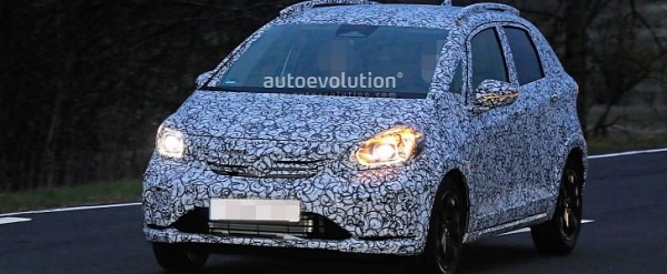 All-New Honda Jazz / Fit Makes Spyshots Debut in Europe, Has Crossover Hints